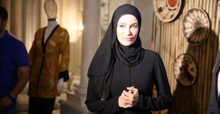 <p>Gamze &Ouml;z&ccedil;elik - Pelin</p>
