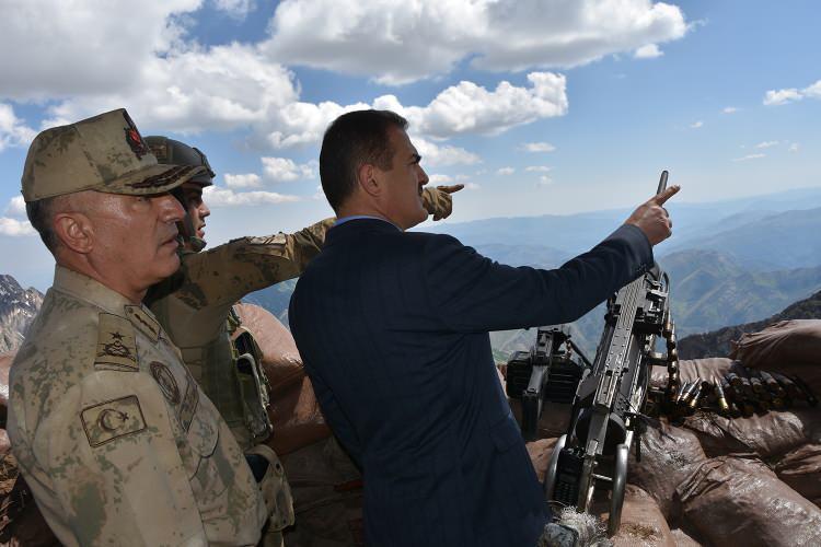 <p>Ülkemizin güvenliği anlamında İran sınırı özellikle insan ve uyuşturucu kaçakçılığı gibi nedenlerle önemli.</p>