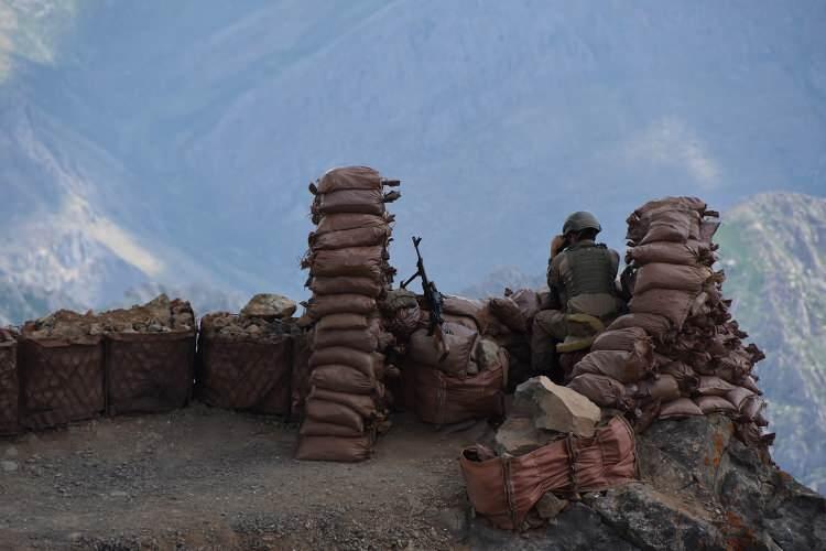 <p><strong>"Bölgeyi turizme kazandıracağız"</strong></p>

<p>Bölgede Alp ve Himalayaları aratmayan güzellikteki Cilo Dağları ve Sat Buzul Göllerinin bulunduğunu belirten Akbıyık, özellikle Reşko Zirvesi ve Sat Sivrisi bölgesinin dağcıların en çok tırmanmak istediği yerler olduğunu aktardı.</p>
