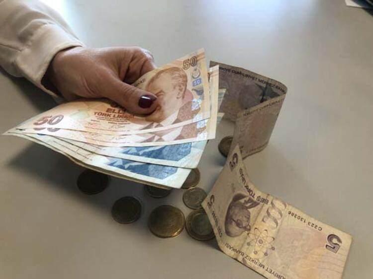 <p>Otomobil<br />
<br />
1-3 yaş<br />
<br />
0-1300 cc aralığı<br />
<br />
Matrahı 46 bin 300 – 81 bin 100 lira arası<br />
<br />
<strong>2020 Temmuz MTV’si: 529 lira</strong></p>