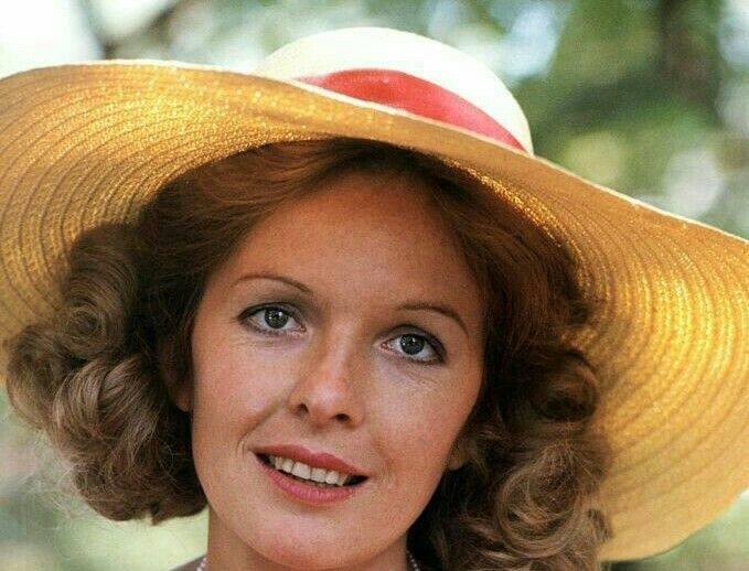 <p>Diane Keaton</p>
