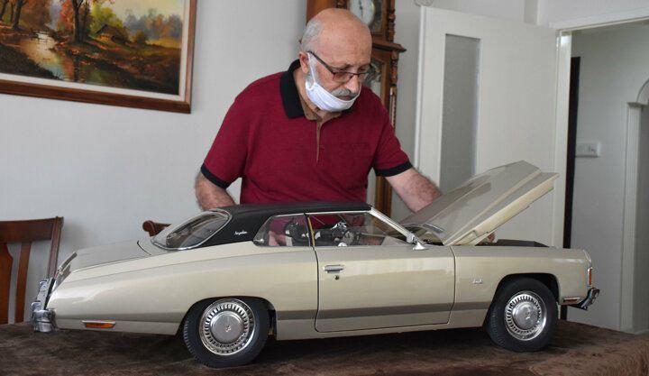 <p>1984 yılında otomobilin yapımına başlayan Okurgan, zaman zaman ara verdiği klasik otomobilin aynısını 36 yılda tamamladı.</p>
