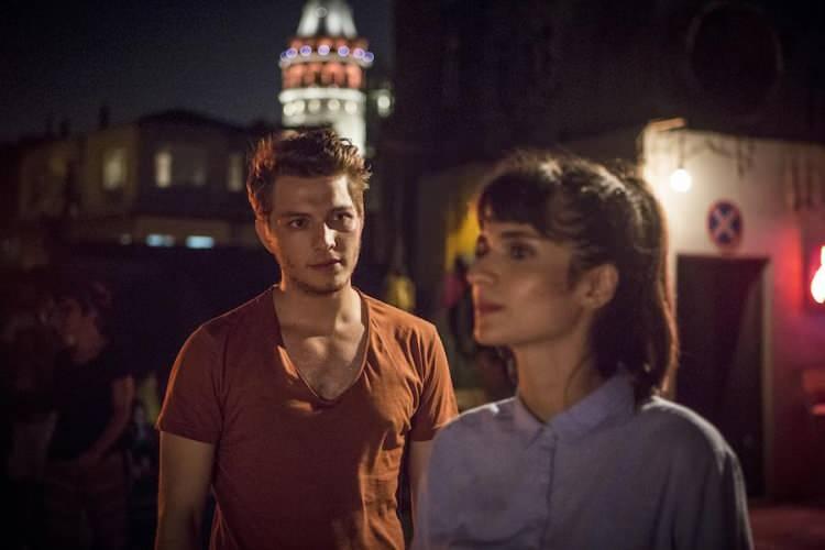 <p>Sinema oyunculuğuna ilk kez, 2016 yılında vizyona giren Hesapta Aşk filmiyle adım attı. Burada Meriç Aral, Fırat Altunmeşe ve Derya Şensoy ile başrolü paylaştı.</p>