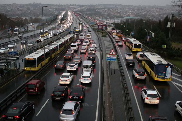 Normalleşme yaramadı! İstanbul'da oran yine u&ccedil;tu