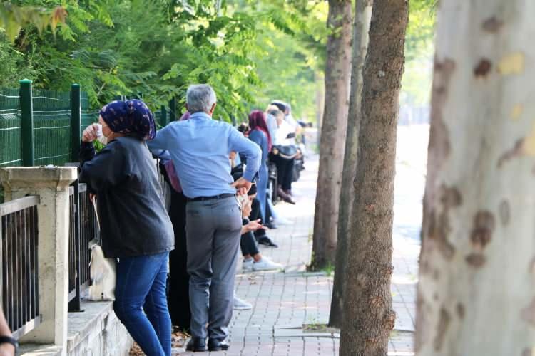 <p>Sakarya Üniversitesi Serdivan Kampüsü’nde, YKS'ye girecek olan ancak farklı nedenlerle sınava girememe tehlikesiyle karşı karşıya kalan adayların yardımına, motosikletli polis ekipleri yetişti. <br />
 </p>
