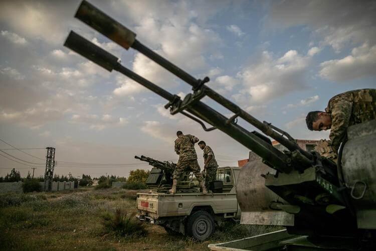 <p>Peki Mısır ordusunun askeri kapasitesi ne? 440 bin muvazzaf askeri bulunan Mısır ordusunda, 4 bin 295 tank ve 11 bin 700 zırhlı araç bulunuyor.</p>
<ul>
</ul>