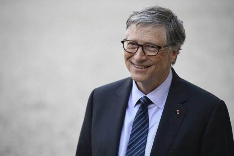 <p>“Bill Gates'in bu salgının yaratım ve yayılım sürecinde rol oynayıp oynamadığı tartışmaya açık” ifadelerini kullanan Roger Stone, Gates'in insanlara mikroçip takmak için salgını kullandığını iddia etmişti. </p>
<p> </p>