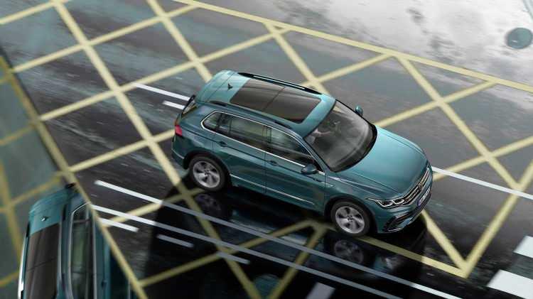 <p>Markanın 'IQ.Lıght - LED matrix' farları Tiguan'da ilk kez kullanılırken, . aracın Touareg, Passat ve Golf'ün ardından bu sistemi kullanan dördüncü Volkswagen modeli olduğu belirtiliyor. </p>

<p> </p>
