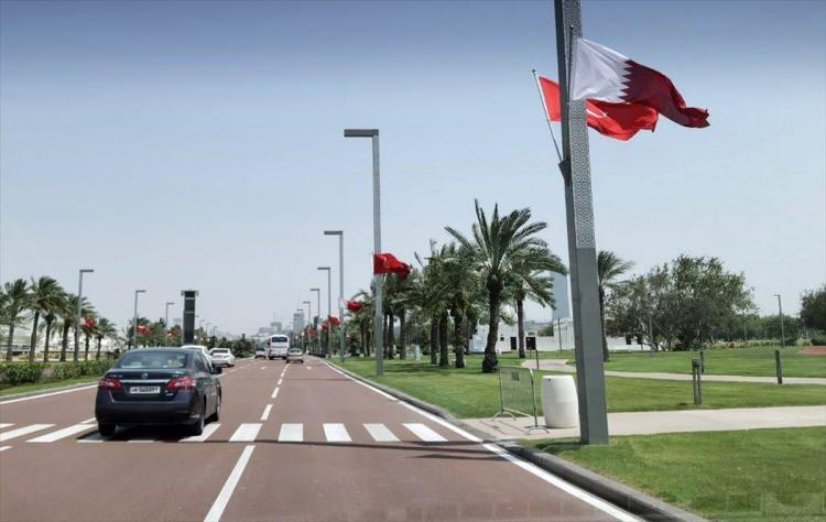 <p>Türkiye Cumhurbaşkanı Recep Tayyip Erdoğan'ın Katar'a gerçekleştirdiği resmi ziyaret kapsamında, başkent Doha'daki caddelere Türk ve Katar bayrakları asıldı.</p>

