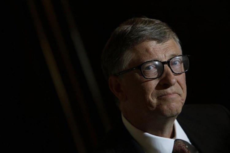 <p>Salgının ilk günlerinden bu yana zaman zaman ortaya çıkan komplo teorilerinde Bill Gates'in adı sık sık geçmiş ve COVID-19'un Gates tarafından ortaya çıkartıldığı bile iddia edilmişti. </p>

<p> </p>
