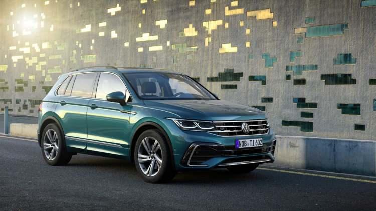<p>Markanın sekizinci nesil Golf ile başlayan yeni tasarım diline uygun olacak şekilde güncellenen Tiguan, görsel olarak sınırlı değişiklikler sunsa da, teknolojik olarak önemli yenilikler ile geldi.</p>
<p> </p>