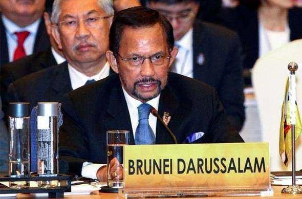 <p>5. Hassanal Bolkiah<br />
<br />
Ülke: Brunei<br />
<br />
Serveti: 20 milyar dolar</p>
