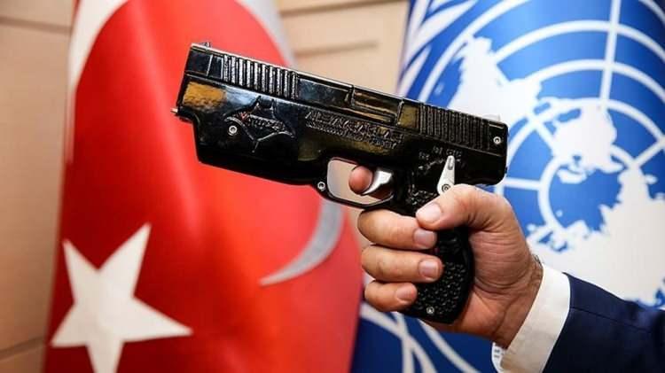 <p><strong>YERLİ SİLAH WATTOZZ TANITILDI</strong><br />
<br />
Tamamen yerli üretim olan Wattozz, 4 yıllık çalışmaların ardından sonunda piyasaya çıkıyor.</p>