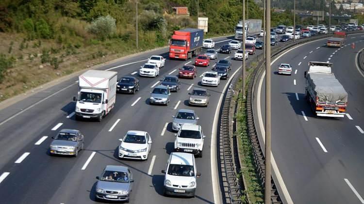 <p><strong><span style="color:#FF8C00">Yapı Kredi Bankası</span></strong></p>
<p>2020 Temmuz ayı Motorlu Taşıtlar Vergisi ödemenizi gib.gov.tr, yapikredi.com.tr, Yapı Kredi Mobil, Yapı Kredi İnternet Şubesi veya şubelerinden Yapı Kredi kredi kartlarınızla 3 taksitle yapabilir veya dilerseniz MTV’nizi gib.gov.tr üzerinden World Pay QR kodla ödeme seçeneği ile 4 taksitle ödeyebilirsiniz.</p>
