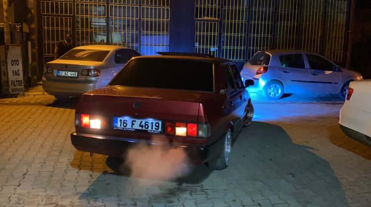 <p>İncelemenin ardından araçtaki teknik değişikliklerin ruhsata işletilmesi için Altunbay’a 7 gün süre verilerek, 132 TL ceza kesildi.</p>