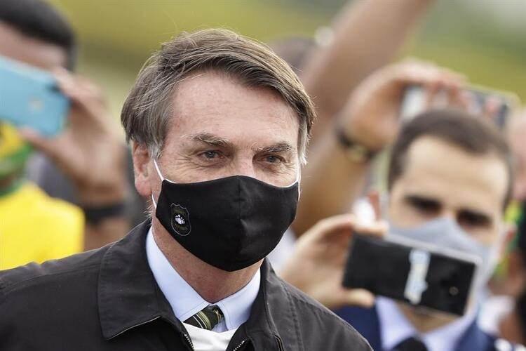 <p>Salgını küçümseyen tavırlarıyla bilinen Devlet Başkanı Jair Bolsonaro, kendisinde Covid-19 tespit edildiğini açıklamıştı.</p>

<p> </p>
