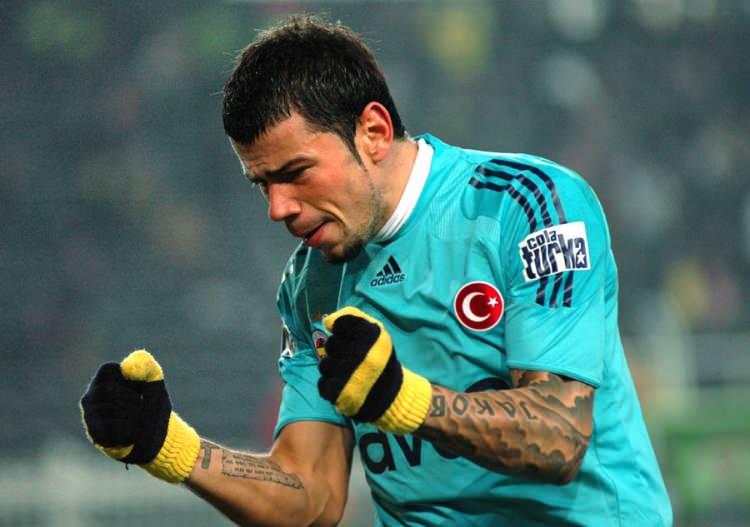 <p>Bir dönem Fenerbahçe forması giyen 41 yaşındaki Kezman, sosyal medya hesabından bir fotoğraf paylaşarak herkesi şaşırttı.</p>
