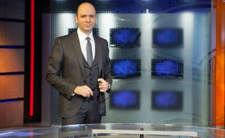 <p>CEM ÖĞRETİR - EN İYİ ERKEK HABER SPİKERİ</p>