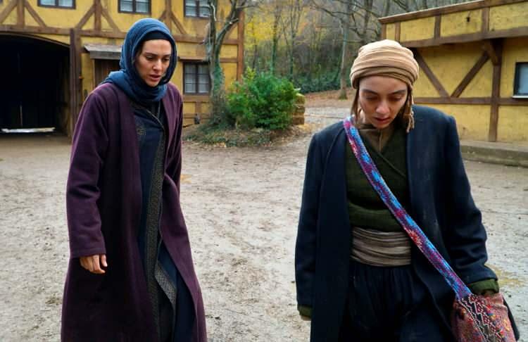 <p>Televizyonda; Kavak Yelleri, 7 YÜZ, Doksanlar, Vatanım Sensin ve Mucize Doktor gibi projelerde rol almıştır. Tanınırlığını ise Eltilerin Savaşı adlı filmde başrol oynayarak elde etmiştir.</p>