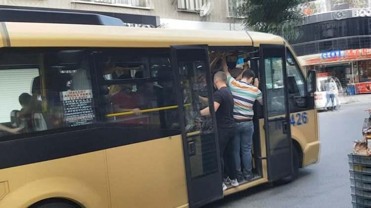 <p>Yarı yolda indirilen vatandaş Engin Arslan, “Bizi minibüse aldılar, polisin uygulama yaptıklarını birbrilerine haber veriyorlar. Polislerin uygulama yaptığı noktaya yaklaşınca, insanları yolda indiriyorlar ve paralarını vermiyorlar. Mağdur ediyorlar. Minibüse Parseller durağından bindim, Mehmet Akif durağında polisin uygulama yaptığını söyleyip indirdiler. Her gün bu şekilde, aynı durumu yaşıyoruz" şeklinde konuştu.</p>