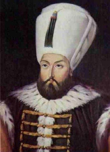 <p><strong>15- Sultan I. Mustafa:</strong> Ayasofya Camii bahçesinde</p>
<p> </p>