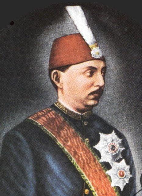 <p><strong>33- Sultan V. Murad:</strong> Yeni Cami arkasındaki Turhan Valide Sultan Türbesi’nde</p>

<p> </p>

