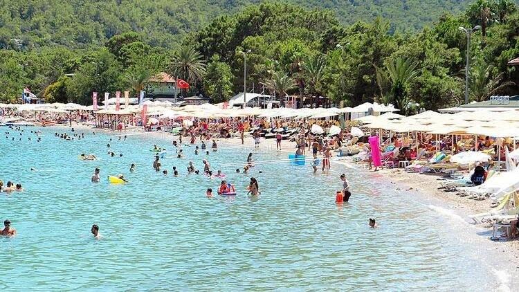 <p>8- KEMER / ANTALYA<br />
<br />
Metrekare fiyatı 5.804 TL.</p>
