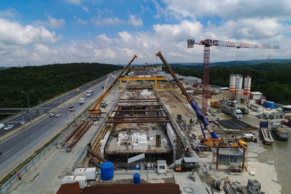 <p> Hattın ilk önce daha kısa bir süre test için sürücülü olarak ardından sürücüsüz olarak kullanılması planlanıyor. </p>