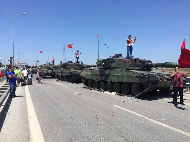 <p>Bu kahramanlardan biri de Sabiha Gökçen Taşıma ve İşletme Kooperatifi Yönetim Kurulu Başkanı Ahmet ÇAVUŞ…</p>
