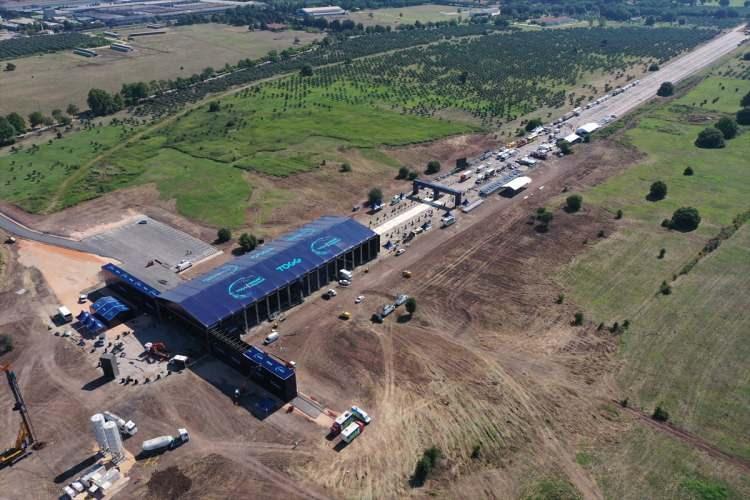<p>Sanayi ve Teknoloji Bakanı Mustafa Varank, sosyal medya hesabından "Türkiye'nin Otomobili Girişim Grubu İnşaata Başlama Töreni"ne ilişkin paylaşım yapmıştı.</p>
