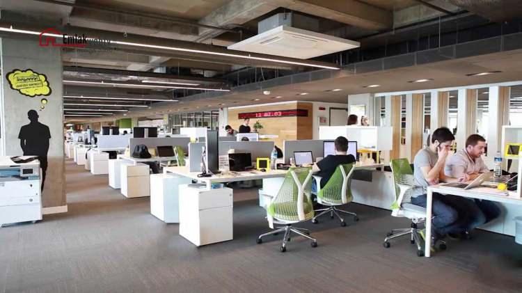 <p>Bir hafta ofiste &ccedil;alışmak</p>
