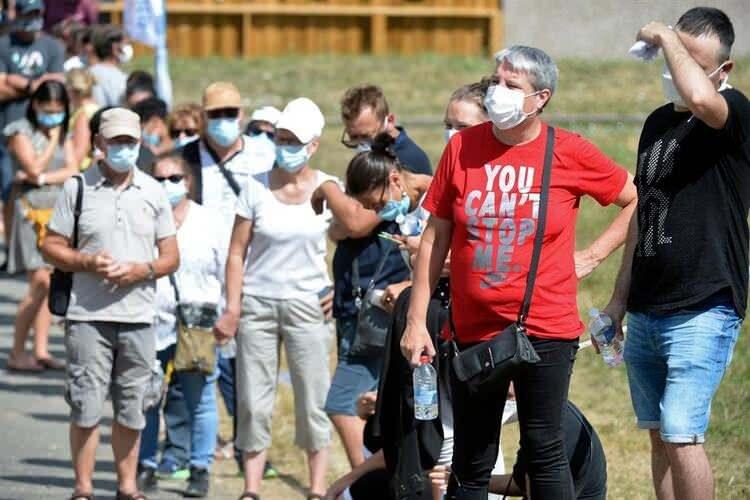 <p>Dünya genelinde yeni tip koronavirüse (Covid-19) yakalanan kişi sayısı 14 milyonu, can kaybı 595 bini aştı.</p>
<p>Koronavirüse yakalanıp iyileşenlerin sayısı ise 8 milyon 376 bine yükseldi.</p>
<p> </p>