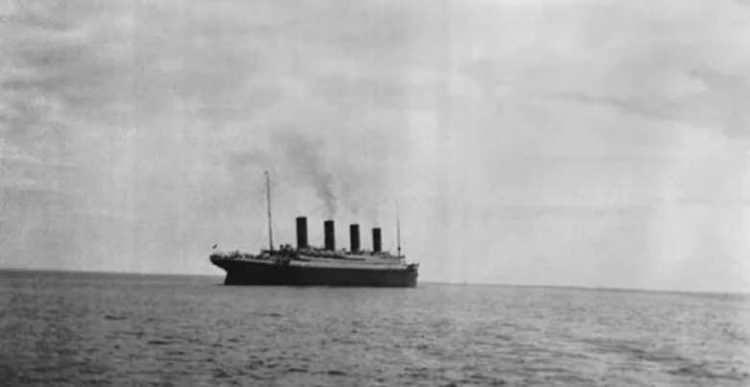 <p> Titanik'in denizdeki son fotoğrafı </p>
