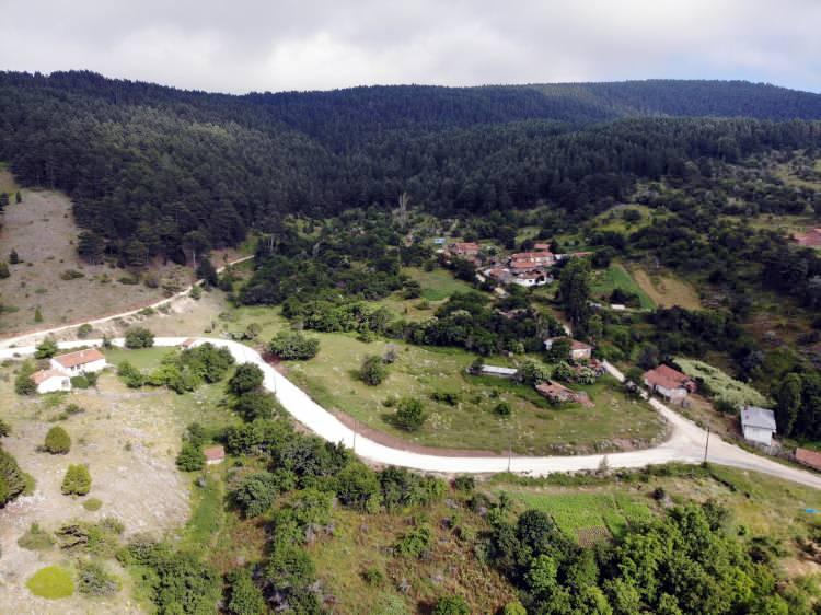 <p>Bilecik'in Bozüyük ilçesindeki yaylalar, doğal güzellikleri ve doyumsuz manzaralarıyla doğaseverleri bekliyor.</p>
