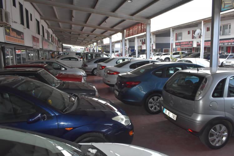 <p>Cardata'nın ortalama ikinci el araç verilerine göre, yukarıdaki satırlardaki bahsi geçen aynı ikinci el aracın Ocak ayı fiyatı ise 101 bin 300 TL seviyesindeydi.</p>
