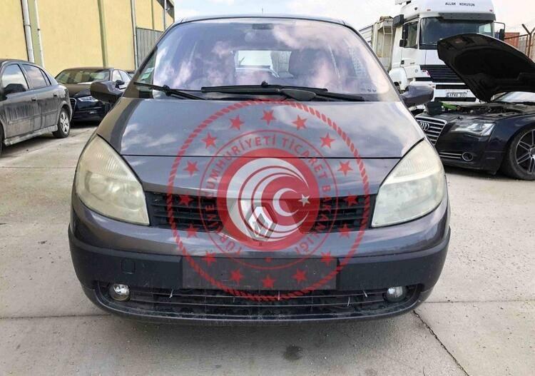 <p>Renault Scenic 2003 model 32000 lira</p>
<p> </p>