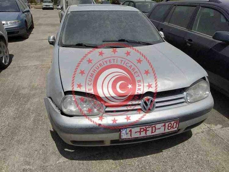 <p>Volkswagen Golf 1998 model 36000 lira</p>
<p> </p>