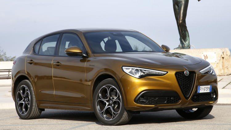 <p>Giulietta modeli ay boyunca 100 bin TL için 24 ay vadeli yüzde 0.99 faizli kredi seçeneği ile satışa sunulurken, Stelvio ve Giulia modellerini tercih edenlere, 40 bin TL değerindeki Premium Paketin ay boyunca ücretsiz hediye edildiği kaydedildi.</p>

<p> </p>

