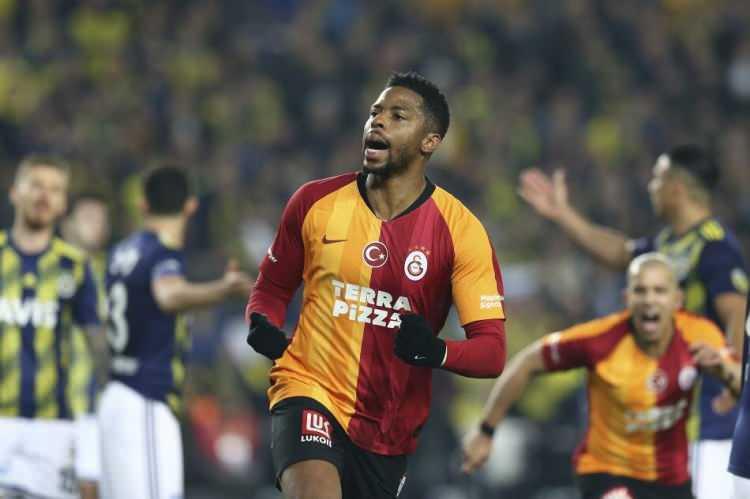 <p><strong>RYAN DONK</strong></p>
<p>Yaş: 34<br />
Mevkii: Stoper - Orta saha</p>