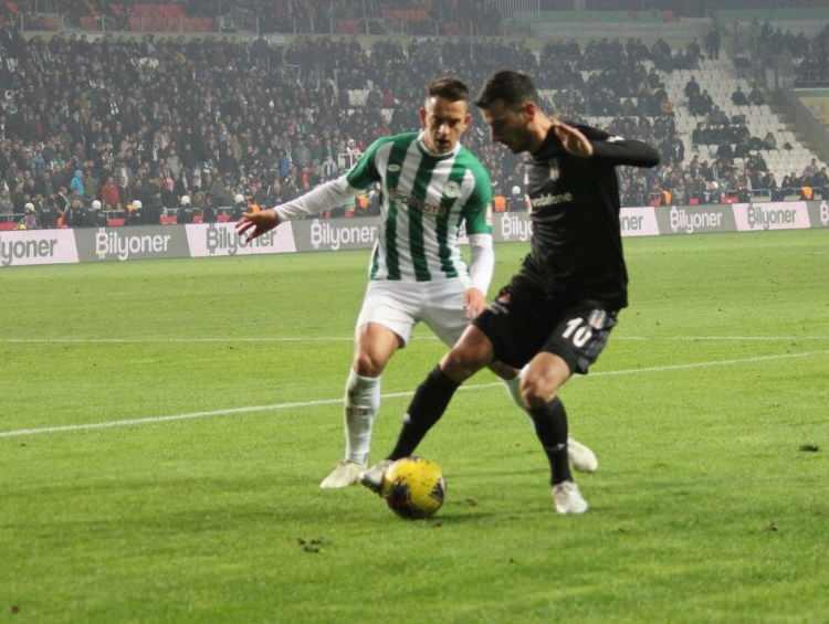 <p>JEVTOVIC</p>

<p>Yaş: 26<br />
Mevkii: Orta saha</p>
