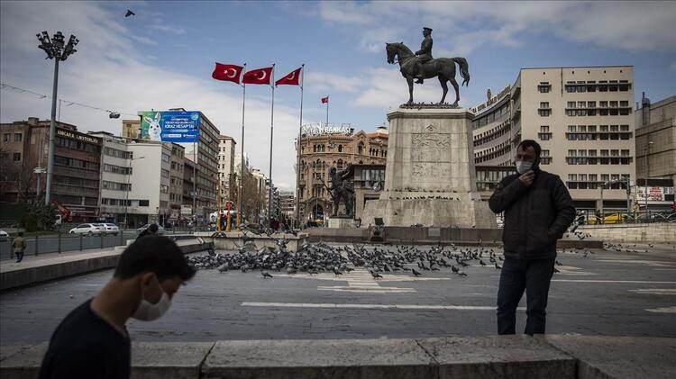 <p>İŞTE O 5 İL! <br />
Sağlık Bakanı Fahrettin Koca, Twitter hesabından son 3 gündür ortalama günlük vaka sayısı en yüksek 5 ili tek tek açıkladı.</p>
