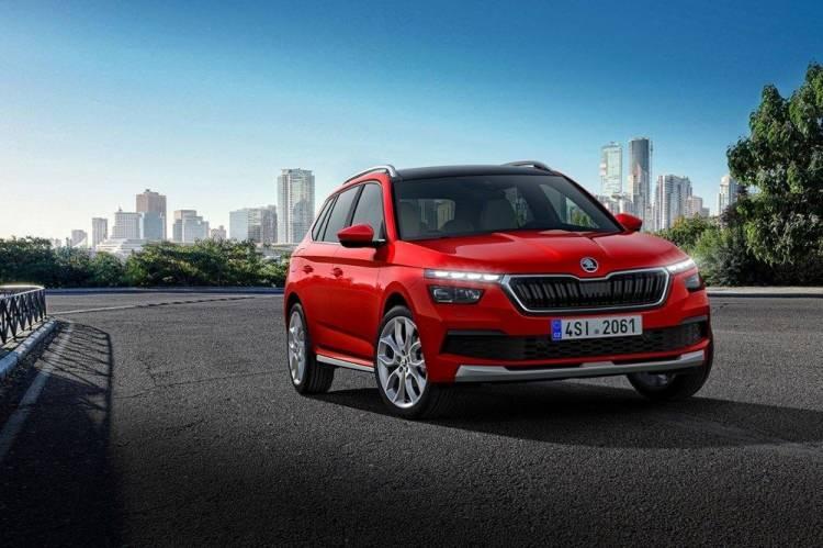 <p><strong>SKODA KAMİQ</strong></p>
<p>Skoda, Türkiye'de SUV ürün gamına Kamiq modelini de ekledi. İsmini, eskimoların "her duruma kusursuz uyum sağlayan" bir şeyi tanımlamak için kullandığı kelimeden alan yeni model, lansmana özel 197 bin 600 liradan başlayan fiyatlarla satışa sunuldu.</p>
