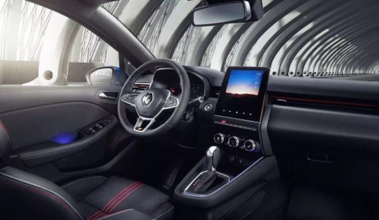 <p>Yeni Clio'nun başlangıç fiyatı 121.000 TL.</p>