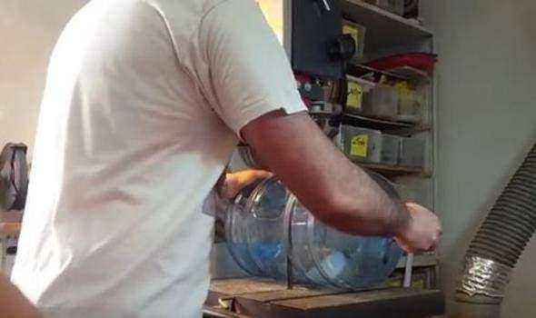 <p>Çok zahmetli bir iş değil, en fazla 5 dakika sürüyor.</p>