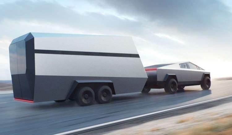 <p>Elon Musk aracın seri üretimi için 2021 yılının sonlarını işaret etti. 40 bin dolar başlangıç fiyatına sahip olacak araç üç farklı versiyonla piyasaya sunulacak.</p>
<p>40 bin dolarlık tek motorlu başlangıç paketi 400 km'lik menzile sahip. </p>
<p>İki motorlu ve dört çeker sistemiyle 500 km'ye yakın menzil sunan ikinci paket 50 bin dolarlık fiyat etiketiyle alınabilecek. </p>