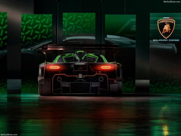 <p>Lamborghini'nin eski Miura Jota ve Diablo GTR gibi modellerinin ruhunu taşıyan bu yeni model, yarış prototiplerinden esinlenilmiş ileri aerodinamik özelliklere de sahip.</p>
