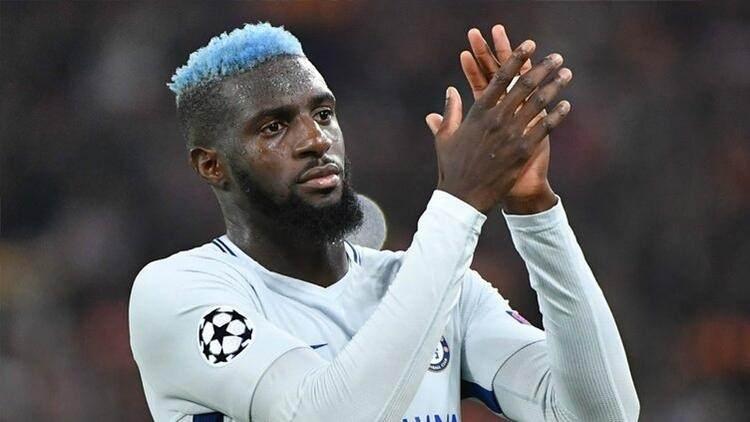 <p>TİEMOUE BAKAYOKO - ORTA SAHA (CHELSEA)</p>
