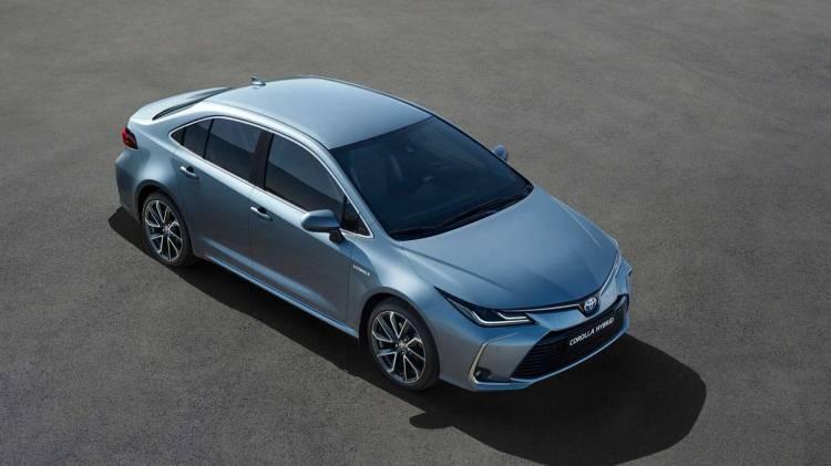 <p><strong>TOYOTA</strong></p>
<p>Toyota Corolla Sedan 1.6 Passion X-Pack benzin otomatik modeli yıl başından bu yana yüzde 23.2 zamlanırken, aynı fabrikada üretilen C-HR 1.2 Turbo 4x2 Flame benzin otomatik de yüzde 24 oranında zamlandı.</p>