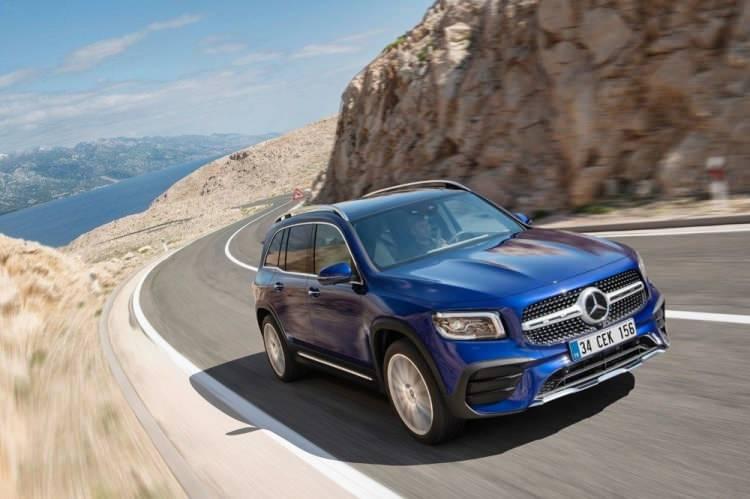 <p><strong>MERCEDES-BENZ GLB</strong></p>
<p>Mercedes-Benz’in Premium kompakt sınıfta yedi kişiye kadar genişletilebilen bir iç mekân sunan ilk SUV modeli yeni GLB’nin Türkiye lansmanı dijital olarak gerçekleştirildi.</p>