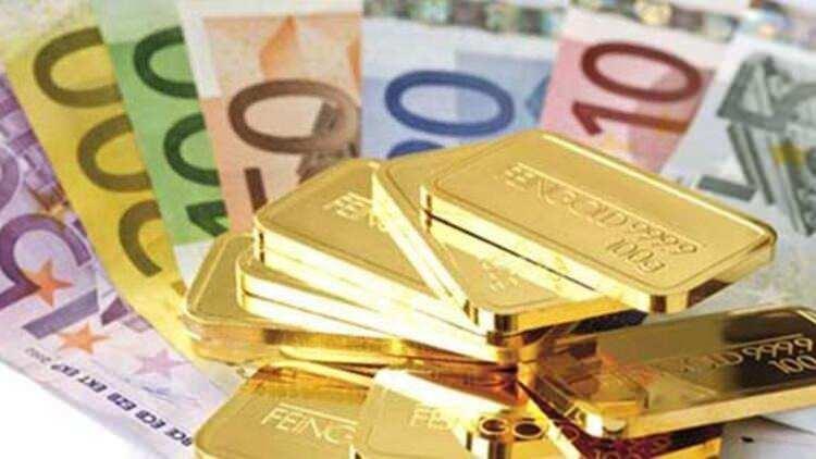 <p>Reel olarak da doların 2020 yılında koronavirüse bağlı yükselişi öncesi yüzde 40 zarardayken kur yeniden 7 lirayı aştığında bile yüzde 30 zarardalar. Hesaplamaya göre iki yıl önce 7 liraya denk gelen kur 9.1 lira olsaydı ancak dolar alan kâra geçebilecekti.</p>
<p> </p>